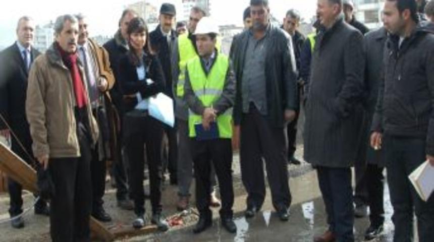 Yapı m&uuml;teahhitlerine iş sağlığı ve iş g&uuml;venliği eğitimi verildi