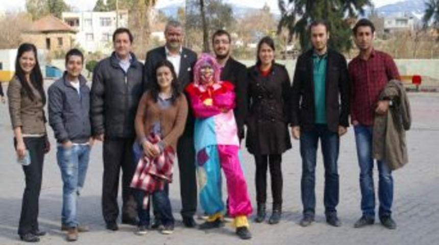 TÜMSİAD ana sınıfı öğrencilerini sevindirdi