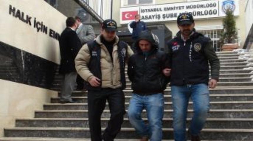 Ka&ccedil;ırdığı kız geri alınınca iki kişiyi &ouml;ld&uuml;rm&uuml;ş