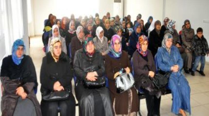 Nil&uuml;fer Eğitim Derneği 1001 Hatimin duasını yaptı