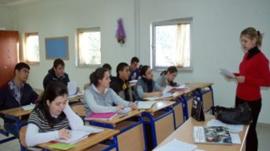 T&uuml;rkiye&rsquo;de ilk defa zihinsel engelliler i&ccedil;in memurluk sınavı kursu a&ccedil;ıldı