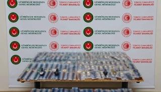 Hakkari&rsquo;de 1,5 milyon TL&rsquo;lik ka&ccedil;ak eşya ele ge&ccedil;irildi