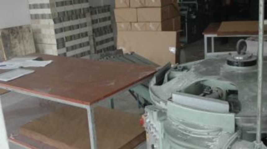 Matbaaya korsan kitap baskını