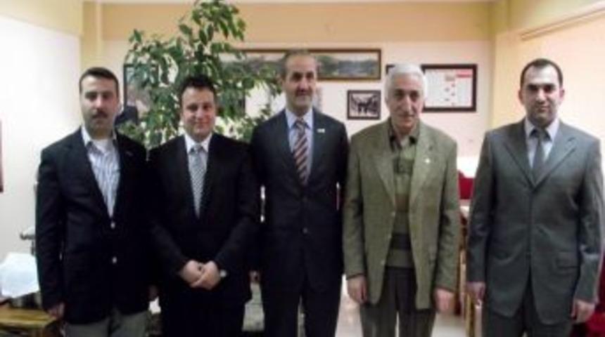 BAYGİAD vergi rekortmeni &uuml;yelerine plaket verdi