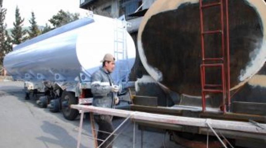 İskenderun'da &uuml;rettikleri tankerleri Irak'a ihra&ccedil; ediyorlar