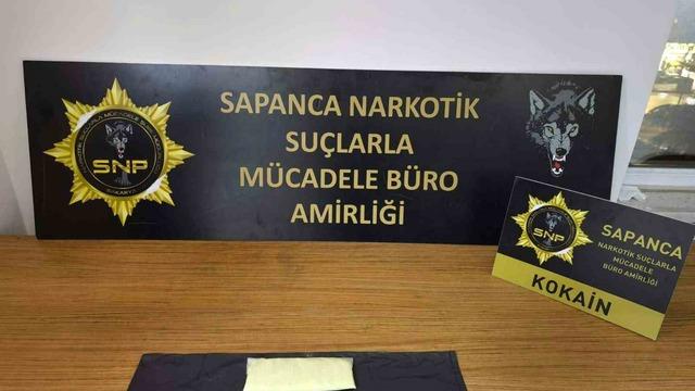 İstanbul’dan Sakarya’ya uyuşturucu sevkiyatını ekipler önledi: 1 tutuklama