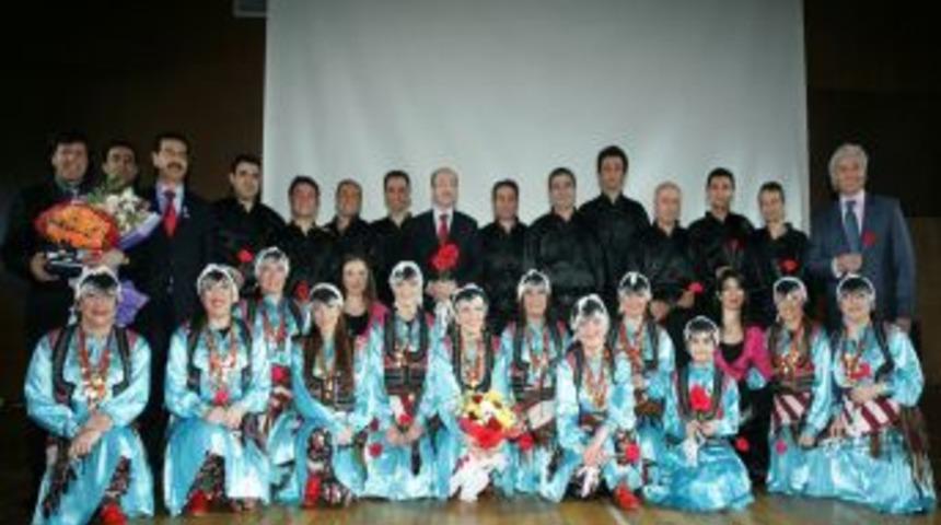 Memurlar bu kez vergi değil, alkış topladı