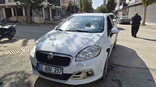 Adıyaman&rsquo;da otomobil ile motosiklet &ccedil;arpıştı: 1 yaralı 1