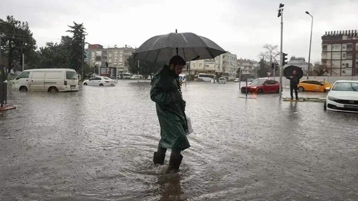 Meteoroloji den İstanbul dahil birçok il için kuvvetli yağış uyarısı: "Sel ve su baskınları yaşanabilir" 3