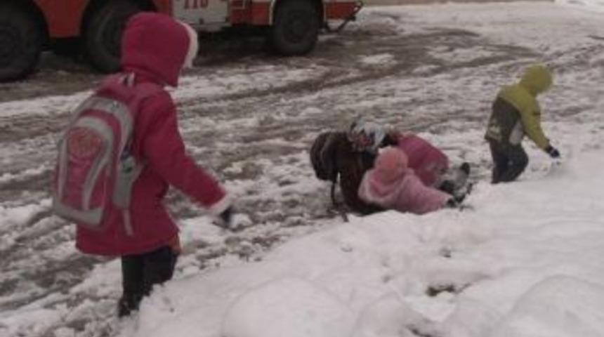 Tarihi kente karın &ouml;teki y&uuml;z&uuml;