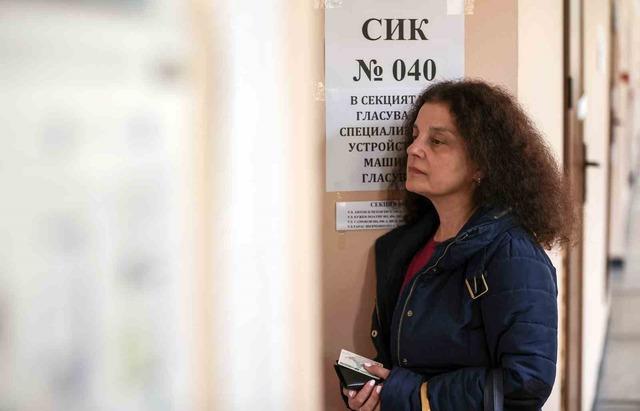 Bulgaristan, cumhurbaşkanlığı seçimi için sandık başında 4