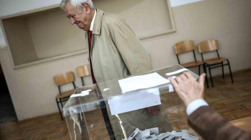 Bulgaristan, cumhurbaşkanlığı se&ccedil;imi i&ccedil;in sandık başında