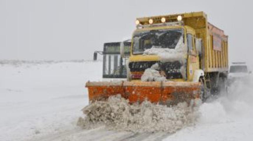 G&ouml;lbaşı'nda kapalı yol bırakmadılar