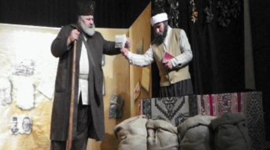 'Sahibini Arayan Mektuplar' oyunu Kırıkkale&rsquo;de sahnelendi