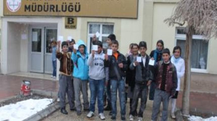 Depremzede &ouml;ğrencilere &uuml;cretsiz dershane