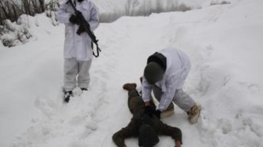 Sağ ele ge&ccedil;irilen PKK'lı: Kampta İslam dinine saygısızlık had safhada