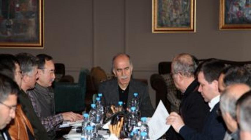 Vali Harput, &lsquo;Ekonomi Zirvesi&rsquo; hazırlıkları i&ccedil;in Uludağ&rsquo;da kriz masası kurdu