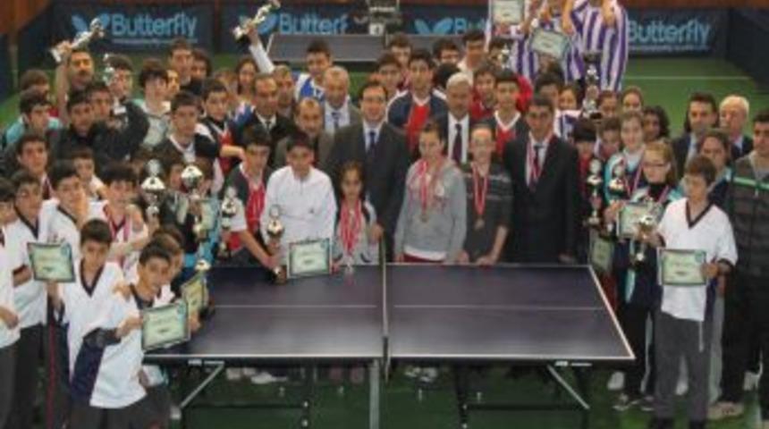 Kaymakamlık masa tenisi &ouml;d&uuml;lleri sahiplerini buldu