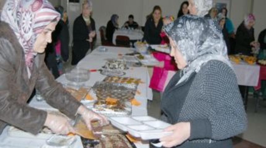 &Ccedil;alışan kadınlar ve yetimler i&ccedil;in kermes d&uuml;zenlediler