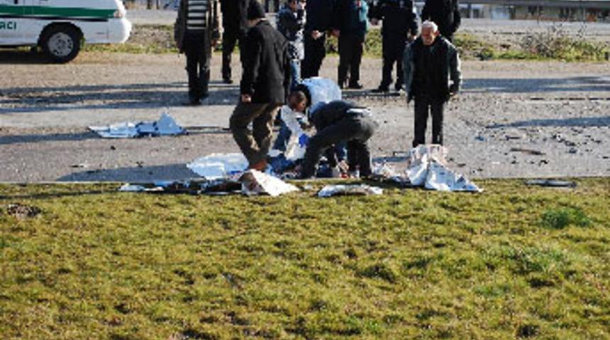 Otomobil kamyonete &ccedil;arptı; 1 &ouml;l&uuml;, 3 yaralı