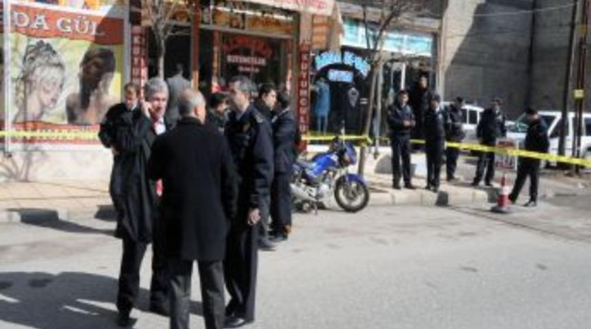 Kuyumcu soyguncularına meydan dayağı