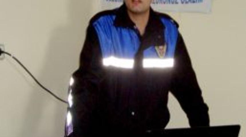 Polis, sanayi sitesi esnafı ile 'huzur' toplantısı yaptı