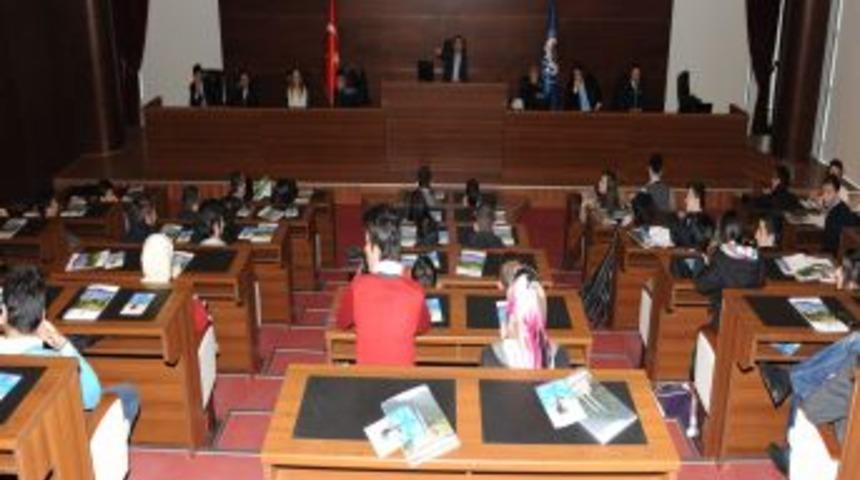 Trabzon Belediyesi Gen&ccedil;lik Meclisi toplandı