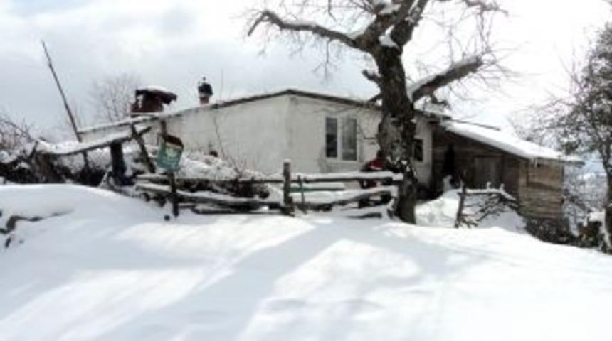 Karbonmonoksit gazından zehirlenen zehirlenen bir kişi hayatını kaybetti