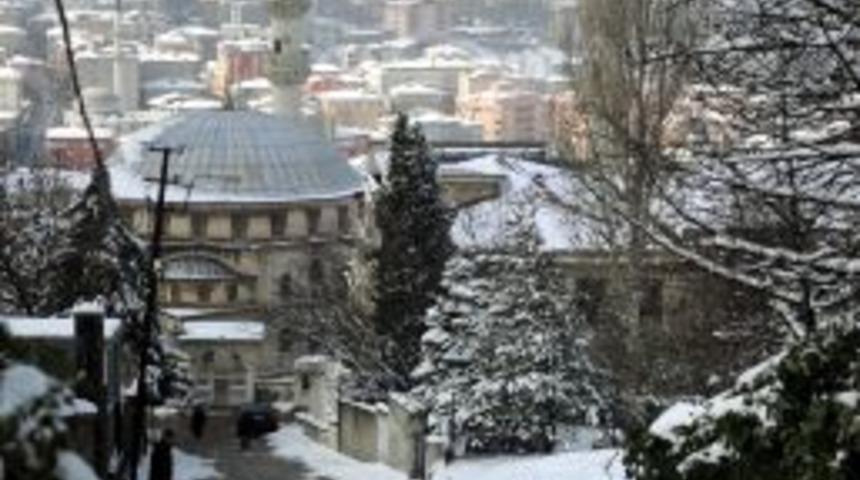 Fotoğraf karelerine yansıyan karlı İstanbul manzaraları