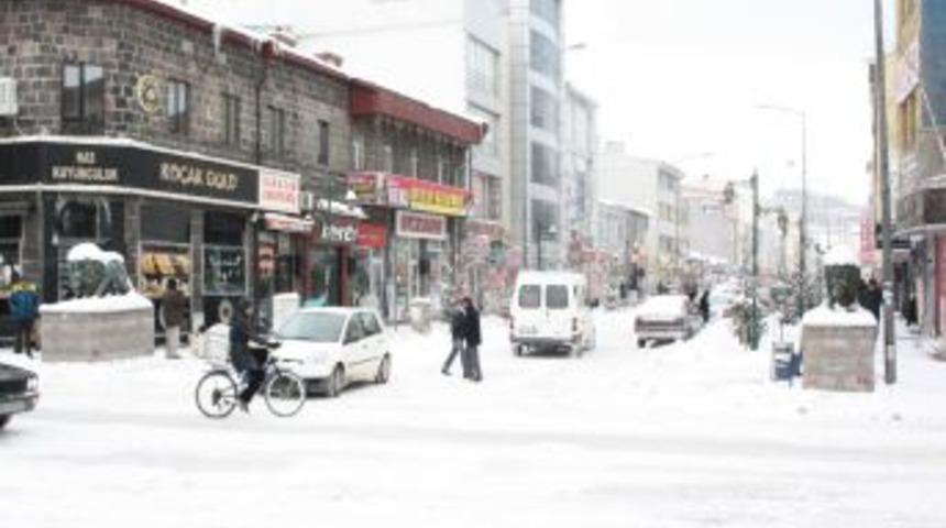 Kar tatili aşırı soğuk olunca parklar boş kaldı