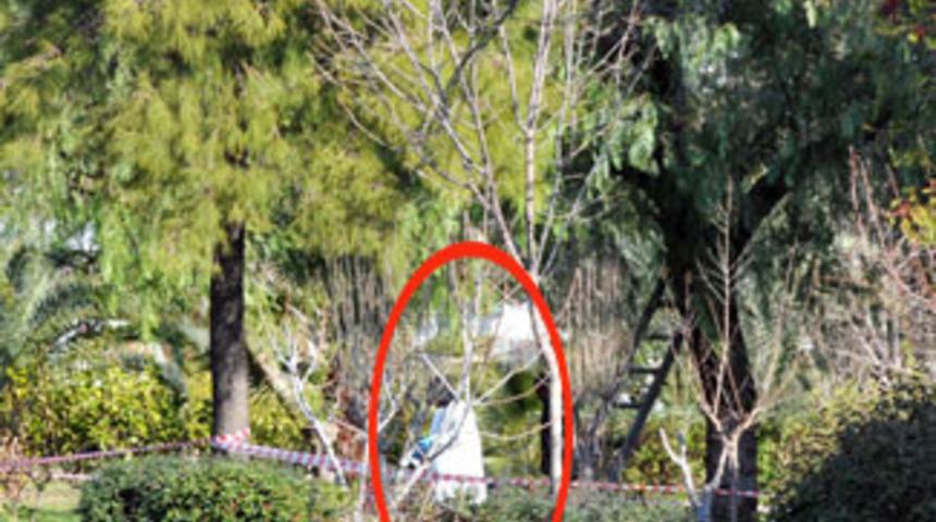 Terminalde kendini astı