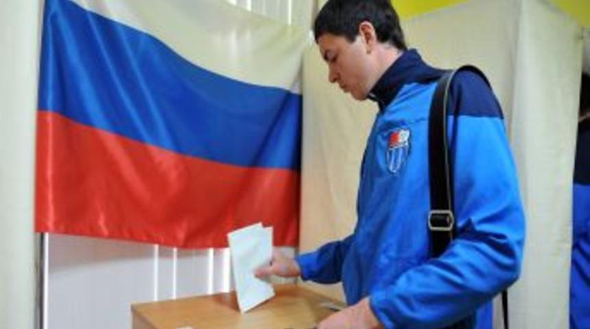 Antalya&rsquo;daki Ruslar, cumhurbaşkanlığı se&ccedil;imi i&ccedil;in sandık başına gitti