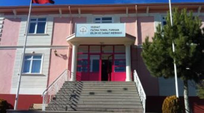 Yozgat'ta &uuml;st&uuml;n yetenekli &ouml;ğrenciler Bilim Sanat Merkezi'nde eğitilecek