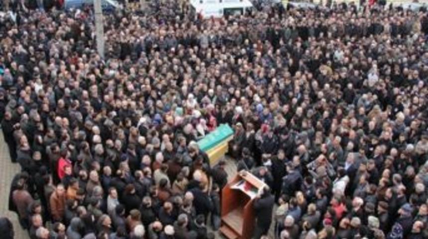 Başkanı, binlerce kişi g&ouml;zyaşı ile uğurladı