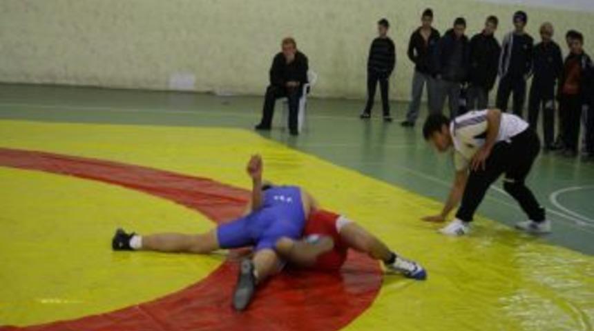 Okullar Arası G&uuml;reş İl Se&ccedil;meleri tamamlandı