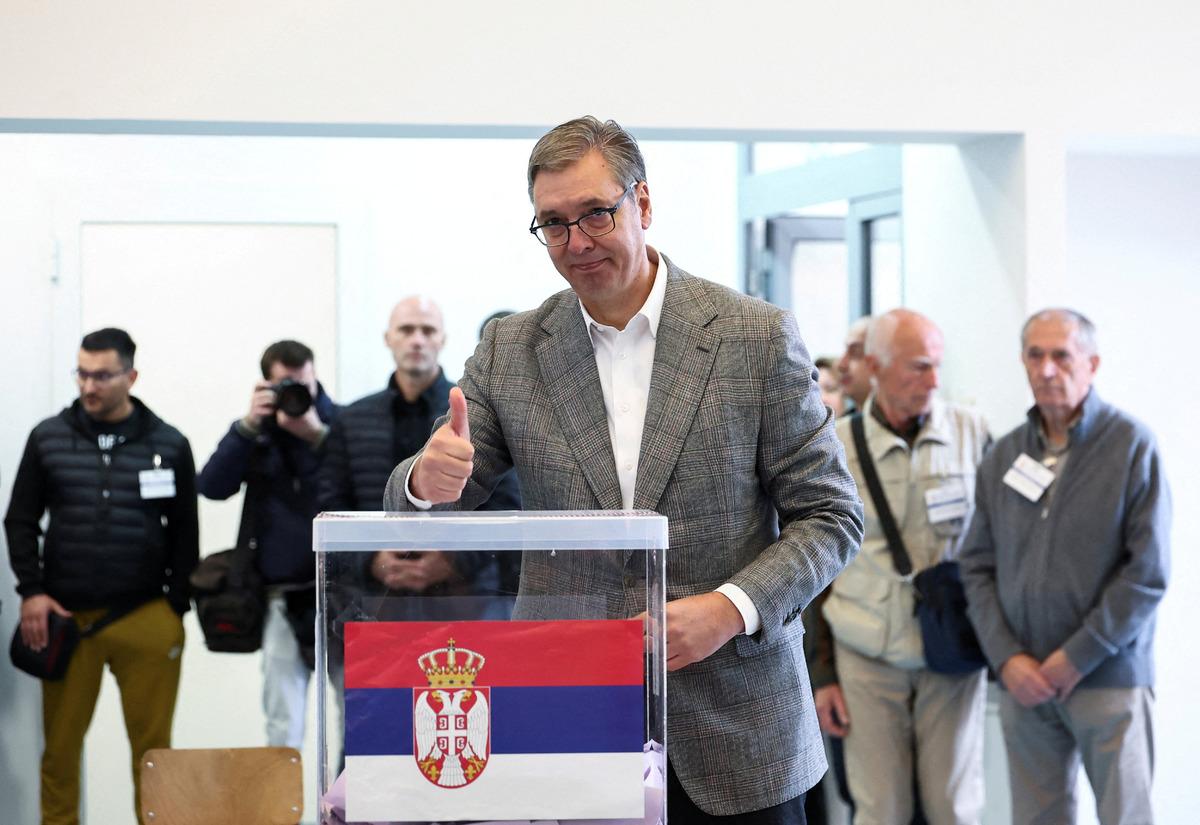 Sırbistan da Vucic, "&Ouml;ğrenci Listesi" karşısında se&ccedil;im mağlubiyetini kabul etti 1