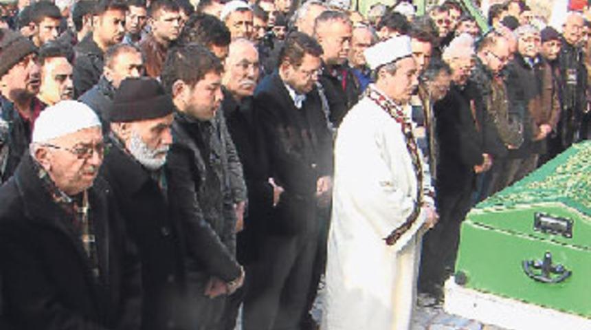 Emekli imam deli dana kurbanı