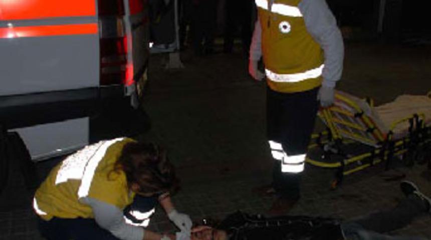 Polisten ka&ccedil;arken başından vuruldu