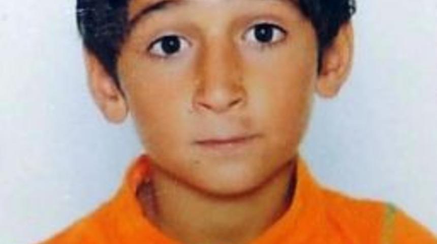 K&uuml;&ccedil;&uuml;k G&ouml;kdeniz, otomobilin i&ccedil;inde yanarak can verdi