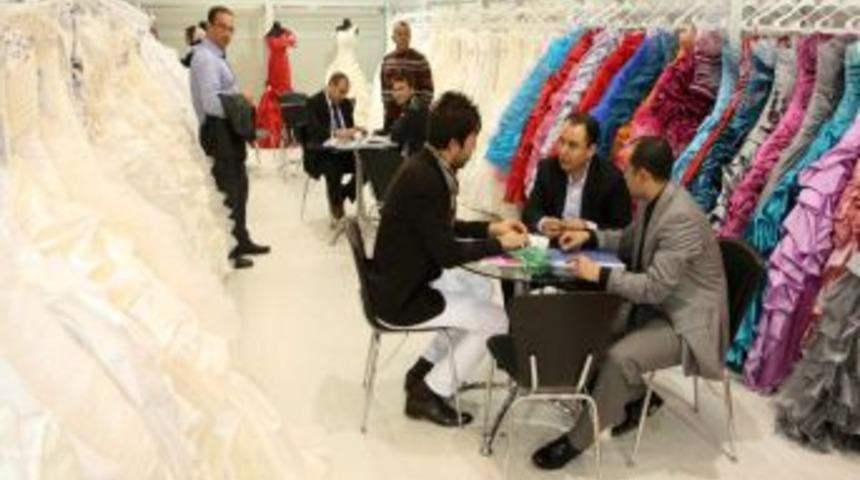 İzmir 6. Gelinlik, Damatlık ve Abiye Giyim Fuarı 15 Şubat'ta