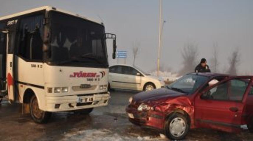 D&uuml;zce'de zincirleme kaza: 6 yaralı