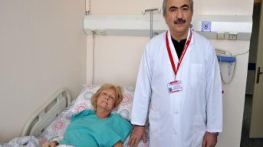 Kanada vatandaşı, Afyonkarahisar'da sağlığına kavuştu