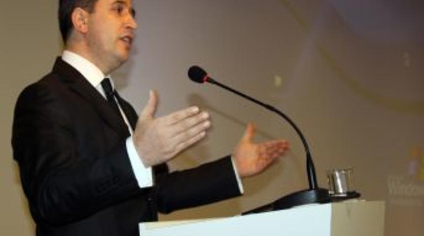 Kılı&ccedil;aslan Eğitim Kurumları, 2011'in yıldızlarını &ouml;d&uuml;llendirdi