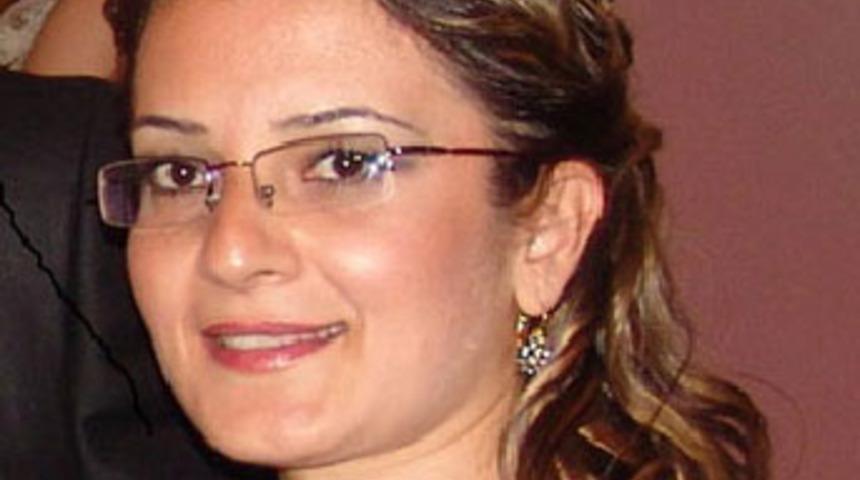 Hamile &ouml;ğretmen kendini astı