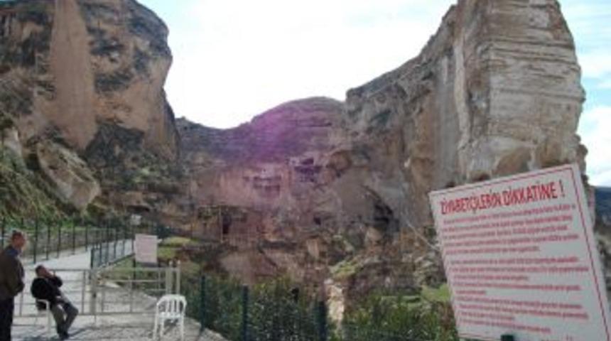 Hasankeyfli turizmciler yeni sezondan &uuml;mitli