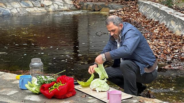 700 yıldır aynı yöntemle hazırlıyorlar! Çıtır kalmasını bu su sağlıyor