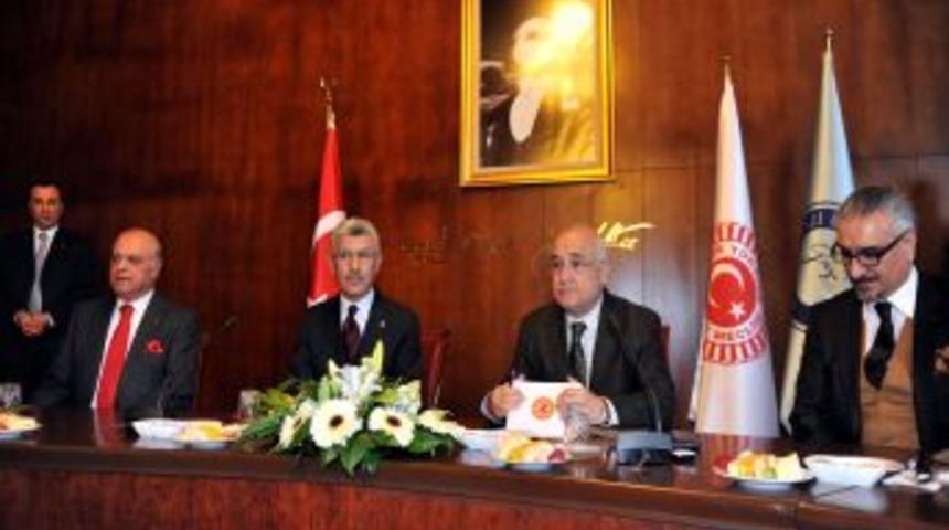 &Ccedil;i&ccedil;ek: Patlamayı &ouml;nce y&uuml;r&uuml;tme organı değerlendirsin