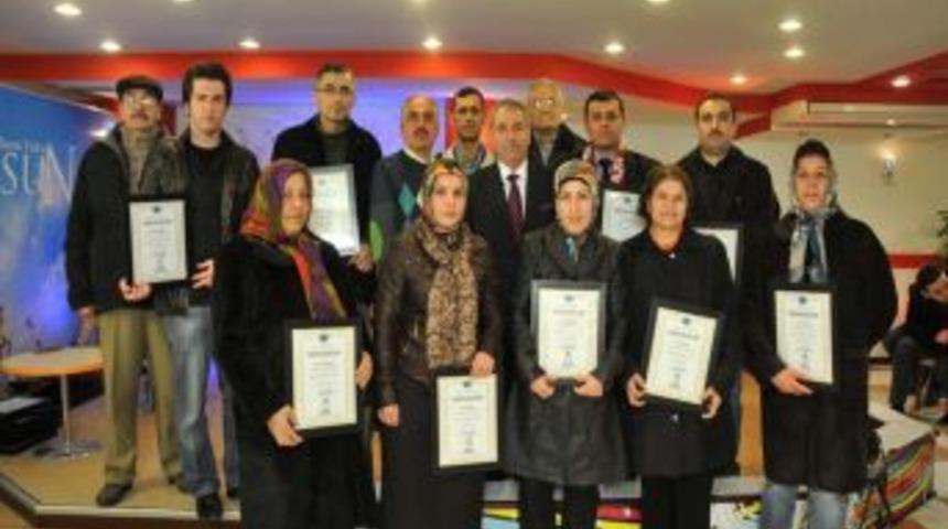 &Ccedil;&ouml;pten &ccedil;ıkan 34 altın, sahiplerine t&ouml;renle teslim edildi