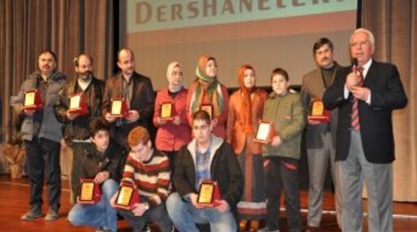 Sabah Dershanesi, şampiyon öğrencilerini ödüllendirdi