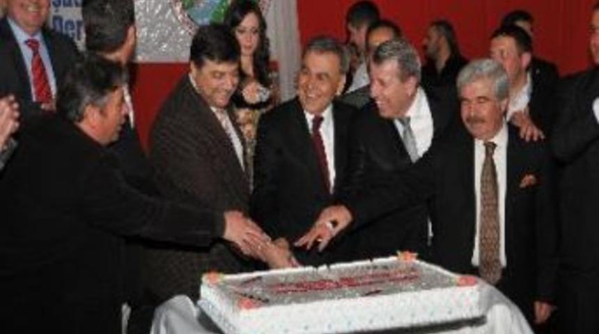 Makedonya G&ouml;&ccedil;menleri Derneği 5. yılını kutladı